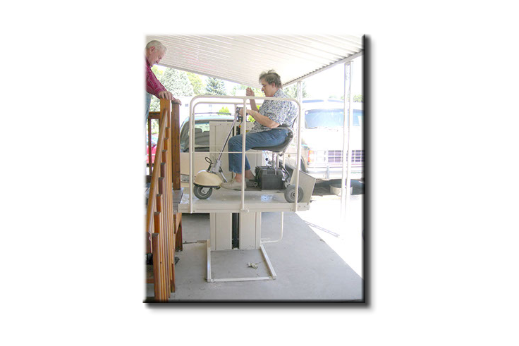 Butler Mobility Porch/stage lift